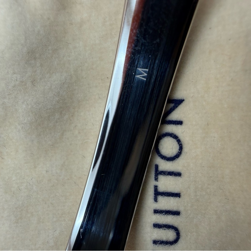 Louis Vuitton Monogram Silver Bracelet in Medium - Picture 4 of 10